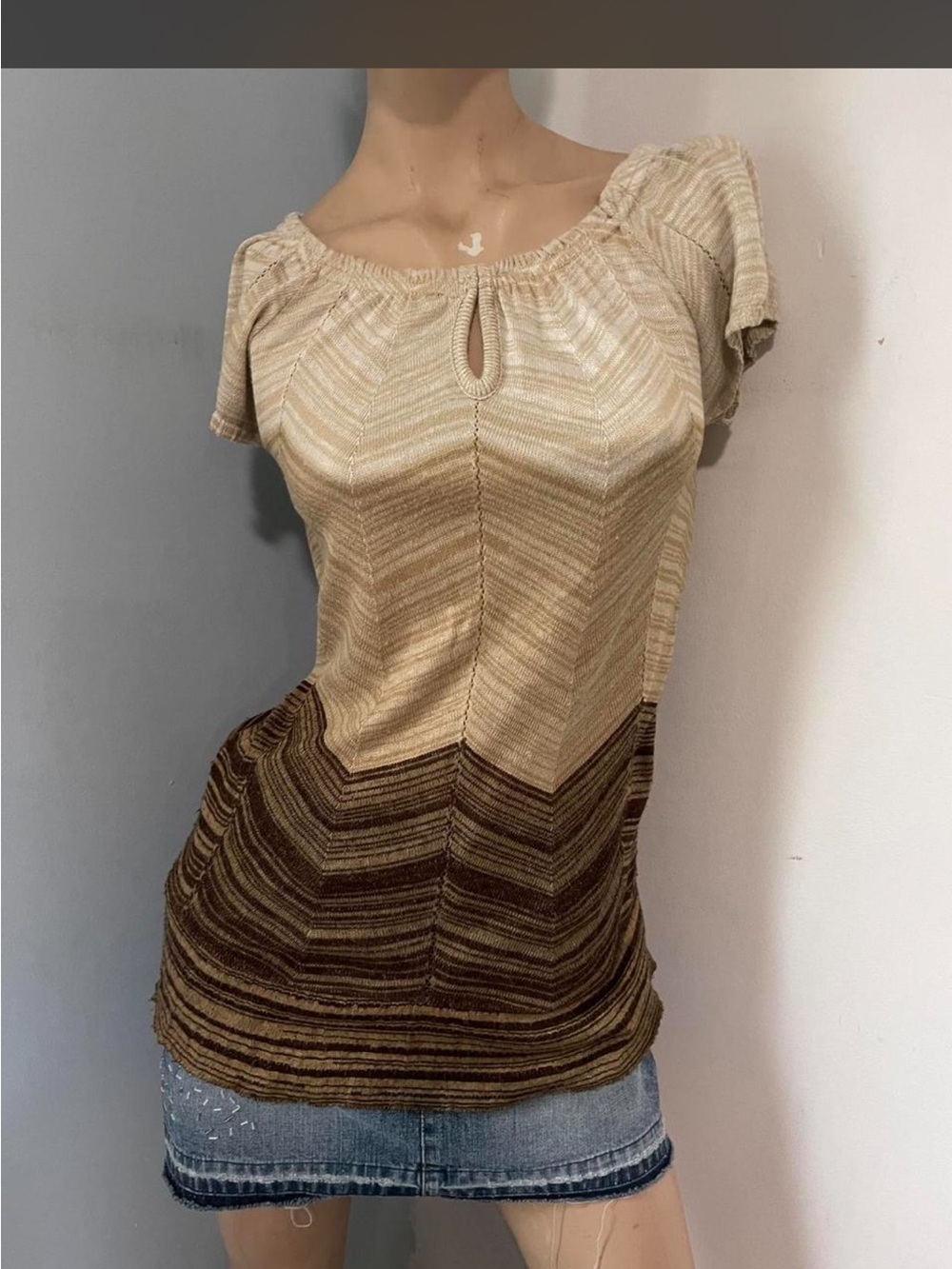 Beige and Brown Chevron Knit Shortsleeve Women's Top